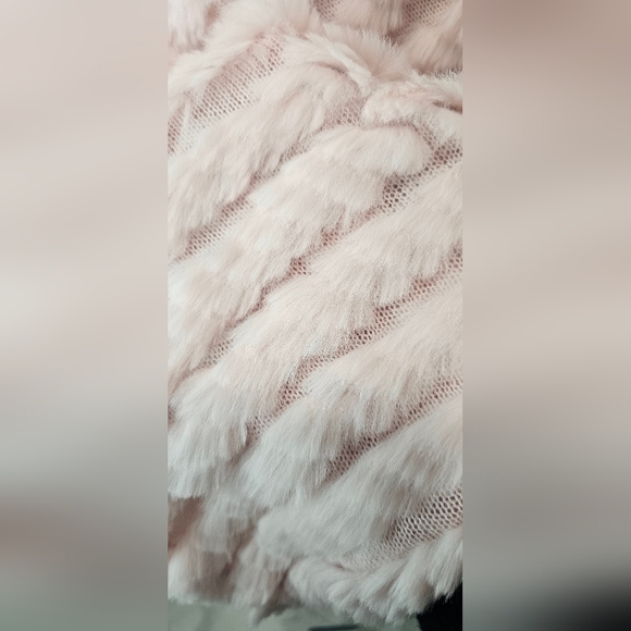 Christopher & Banks Women's Rabbit Fur Pink Poncho Shawl Sweater One Size EUC - Picture 3 of 14